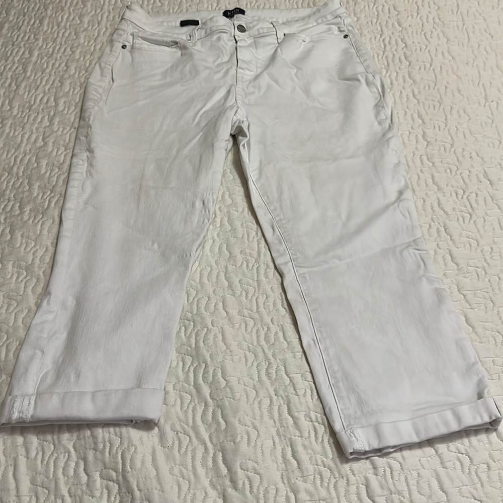 NYDJ white cuffed capris 14